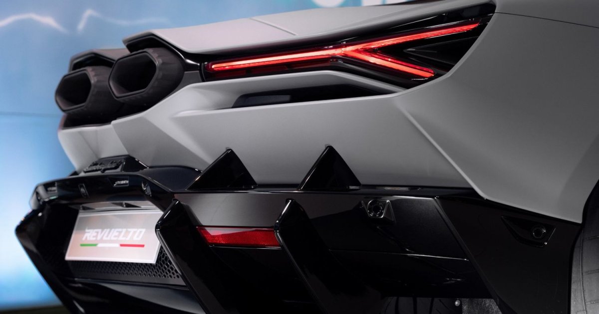 Lamborghini предъявляет иск дилеру, чтобы продавать автомобили на сутенеры и торговцев наркотиками