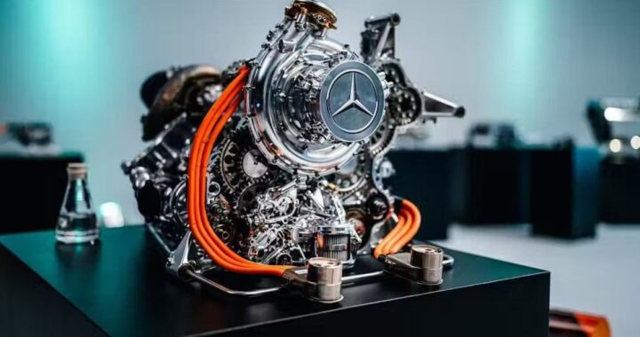 Почему двигатели Formula -One не имеют ремней или цепочек