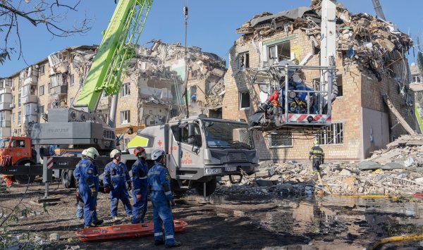 Русский воздушный воздух на Киева убьет 18 человек, Путин отвергает звонки США