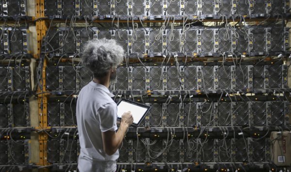 Биткойн поглощает электричество, предназначенное для бедных во всем мире