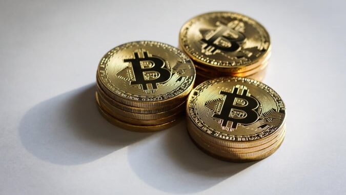 Южнокорейский Techigiant запустит Steiblcoin, Cryptphones выдвинули традиционный ETF: это новое — Министерство финансов