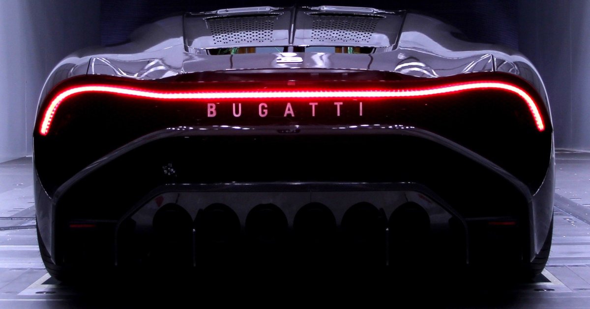 Самый дорогой новый автомобиль в мире уже продан как подержанный