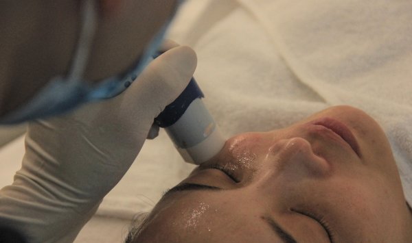 Ценовая война в Китае достигла ботокса и ухода за кожей