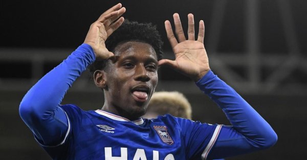 Ипсвич взял лезвия 5-0 для первого успеха в сезоне