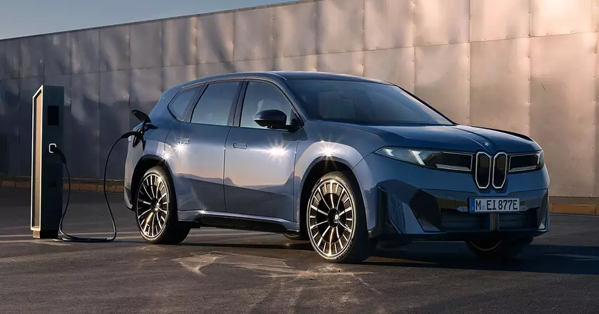 BMW представила серийное IX3 New Generation - первую модель семейства Neue Klasse