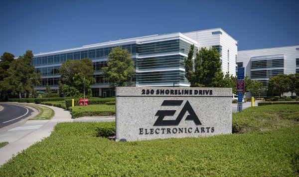 Электронное искусство продается за 55 миллиардов долларов и выходит из публичных рынков