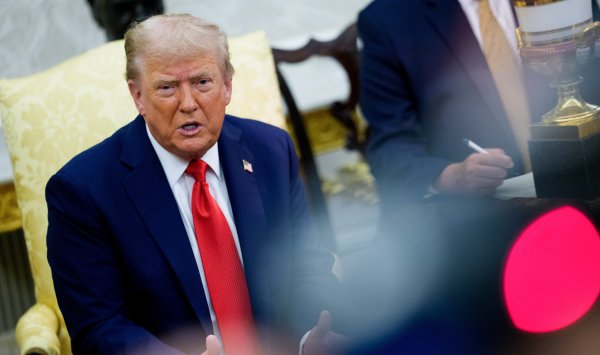 Трамп попросил Верховный суд США подтвердить обязанности