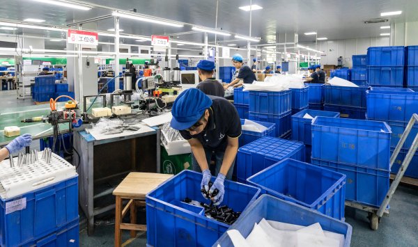 Индикатор деятельности китайского фабрики неожиданно возвращается к росту