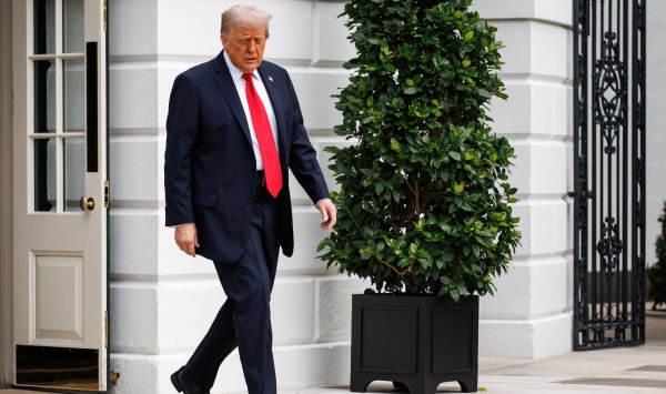 Когда Трамп закрепит тон Путину? Может никогда