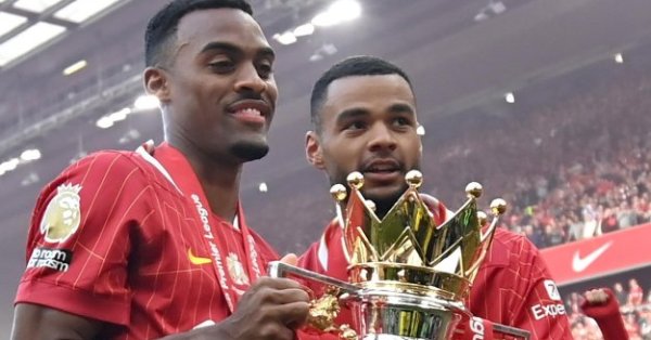 Ливерпуль сделал это, подписано со звездой