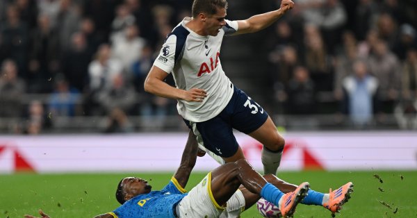 Wolvs пропустил, чтобы стать Тоттенхэмом в Лондоне