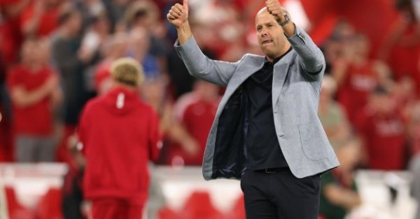 Большой вопрос для Ливерпуля: как это будет выглядеть с Исааком и кто будет скамейкой?