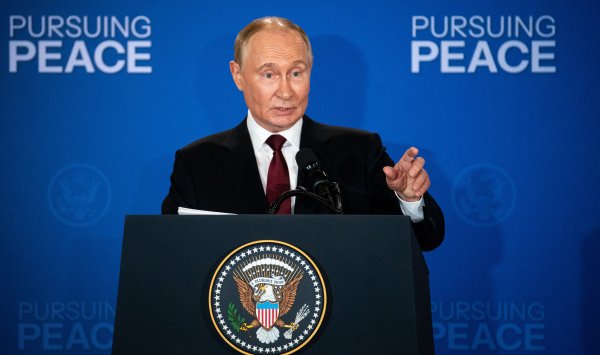 Россия достигает империи миллиардера из -за предполагаемых связей с Украиной