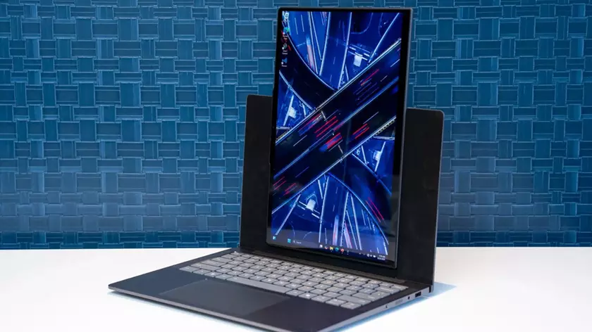 Новый эксперимент Lenovo: компания официально представила необычный ноутбук с вращающимся дисплеем