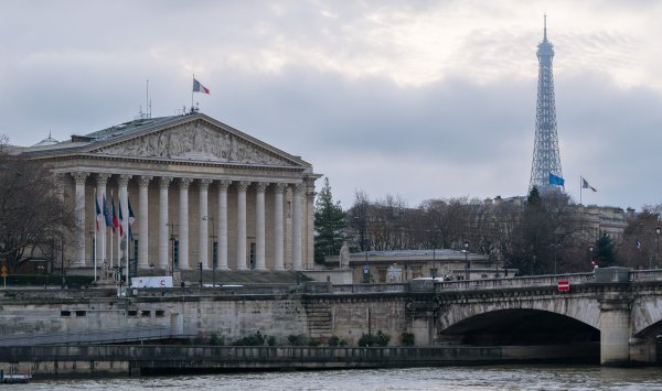 Macron проведет встречу с Украинами союзниками по гарантиям безопасности