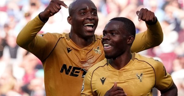 Хаммерс вступил в бой у дворца дома