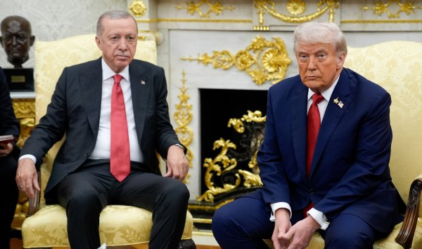Трамп настаивает на том, что Эрдоган перестает покупать российскую нефть и хочет сделки для F-35