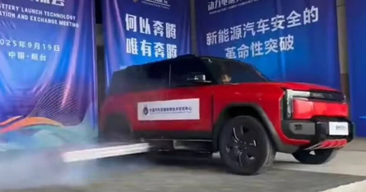 Абсурдная китайская идея экономит электромобили от огня