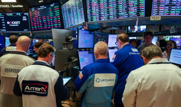 Уолл -стрит тревожна из -за решения Трампа прекратить ежеквартальные отчеты