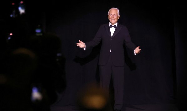 Смерть Армани оставляет судьбу империи роскоши в руках наследников