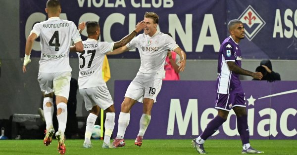 Hoylund Holder и против Манчестер Сити