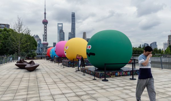 Китайская экономика наносит еще один удар, когда инвестиции рушатся