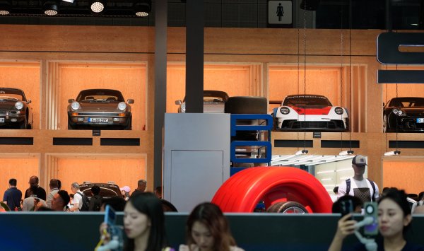 Будущее для европейских производителей автомобилей в настоящее время проходит через Китай