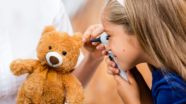 Отит у детей — найдено как летом, так и в холодной половине