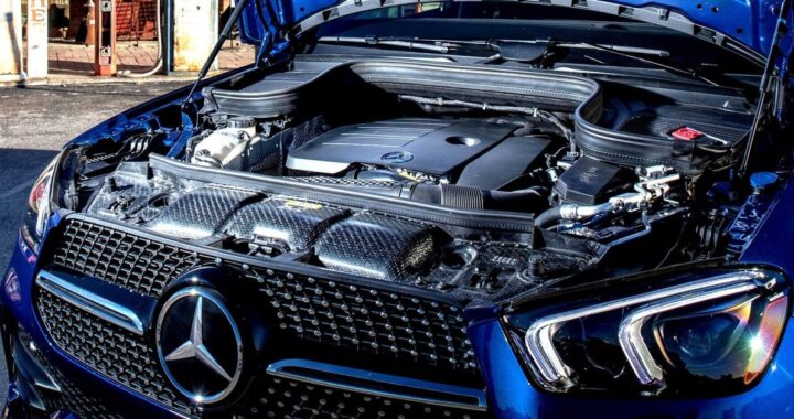 Дилер хочет 40 000 долларов, чтобы сменить поврежденный двигатель после смены масла