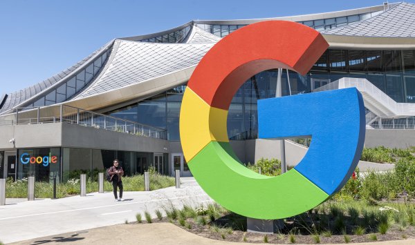 Алфавит превысил рыночную стоимость 3 триллиона долларов США