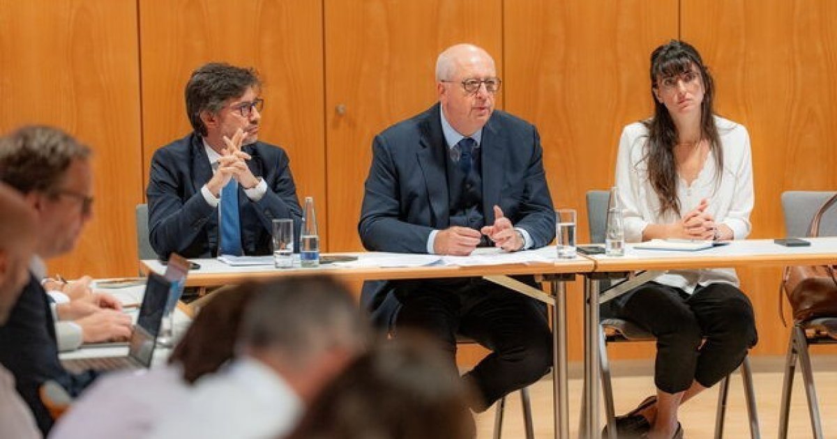 Шеф Stellantis: «Пришло время для Европы проснуться и отреагировать»