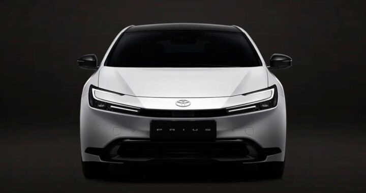 4×4 и потребление 5 л/100 км: Toyota представила новую версию Prius