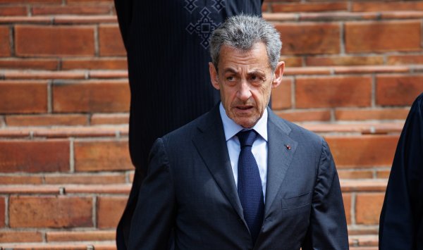 Бывший президент Франции Саркози был приговорен к 5 годам тюремного заключения