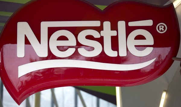 Nestlé уволил исполнительного директора из -за «нераскрытых романтических отношений»