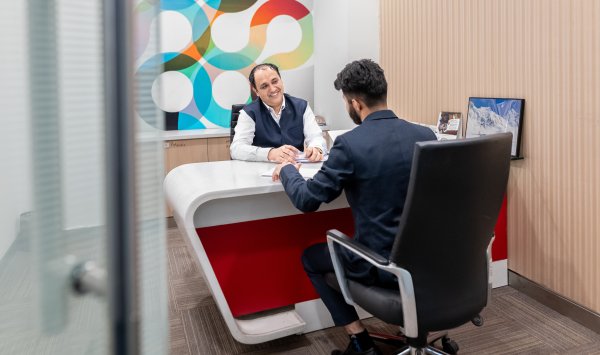 Новая виза Трампа за 100 000 долларов США угрожает индустрии 280 миллиардов долларов в Индии