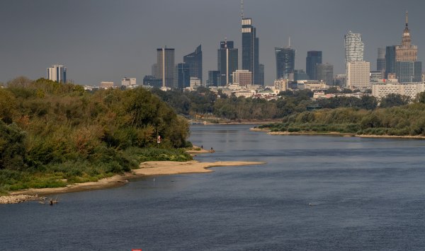 Какое влияние оказали российские беспилотники на фондовом рынке в Польше