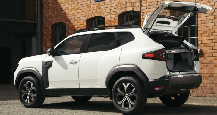 Dacia Duster стал гибридным фургоном без задних сидений