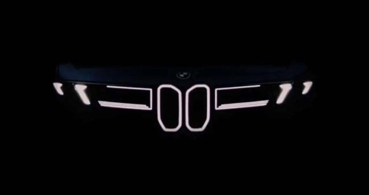 BMW показал освещенную решетку IX3 перед премьерой