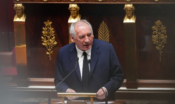 Макрон ищет нового премьер -министра после удаления Байру при голосовании