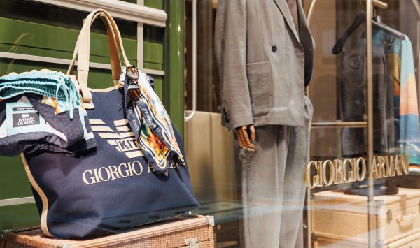 Армани указал трех предпочтительных покупателей за его империю в его воле