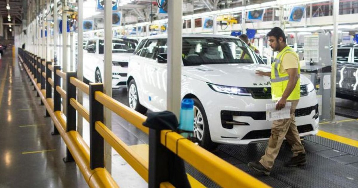 Jaguar Land Rover признал кражу данных в атаке хакера