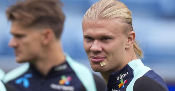 Халанд сыграет, хотя она разделила губу на автобусе