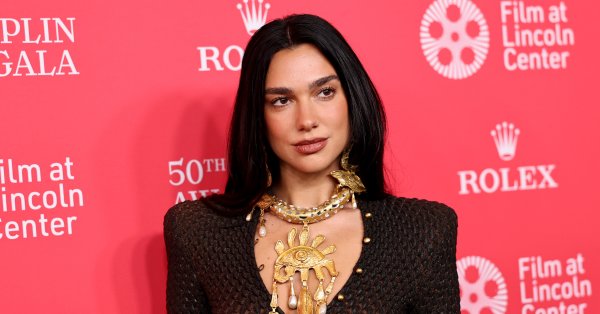 Dua Lipa — Любовь и романтика — ее торговая марка