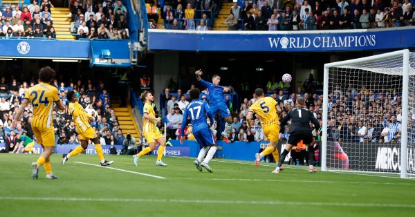 Red Cardboard Fail The Chelsea, Leeds без грейва не выиграл