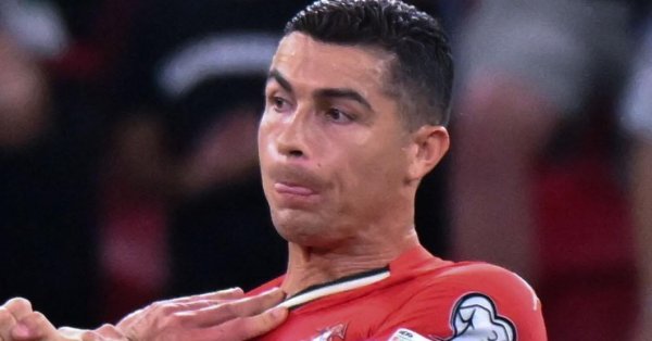 Криштиану Роналду Мушна охранник № 946 в своей карьере