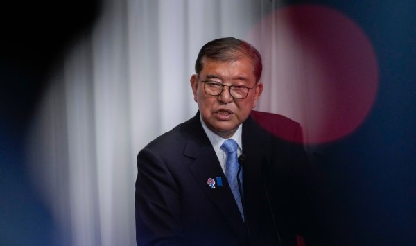 Премьер -министр японского премьер -министра Ishiba планирует уйти в отставку, сообщает NHK