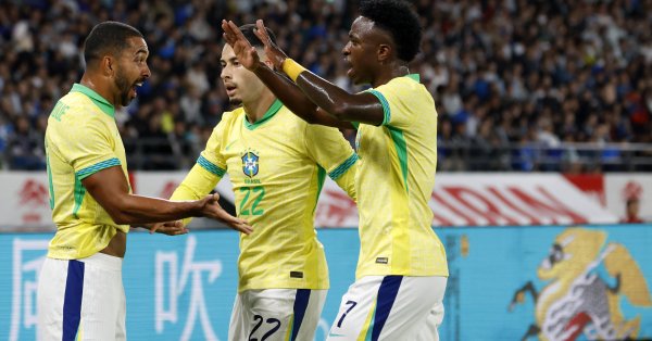 Япония развернула Бразилию со 0:2 на 3:2 за первую победу над Селесао