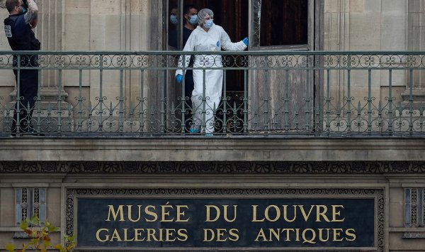 Ограбление за 7 минут: как было совершено ограбление века в Лувре