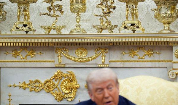 Трамп превратил Белый дом в «золотую курицу»