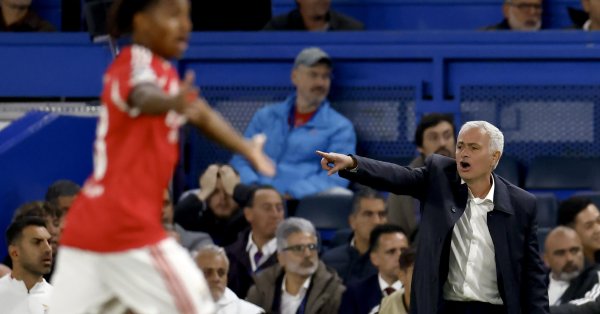 Челси Шамароса Бенфика на возвращении Моуринью в Лондон